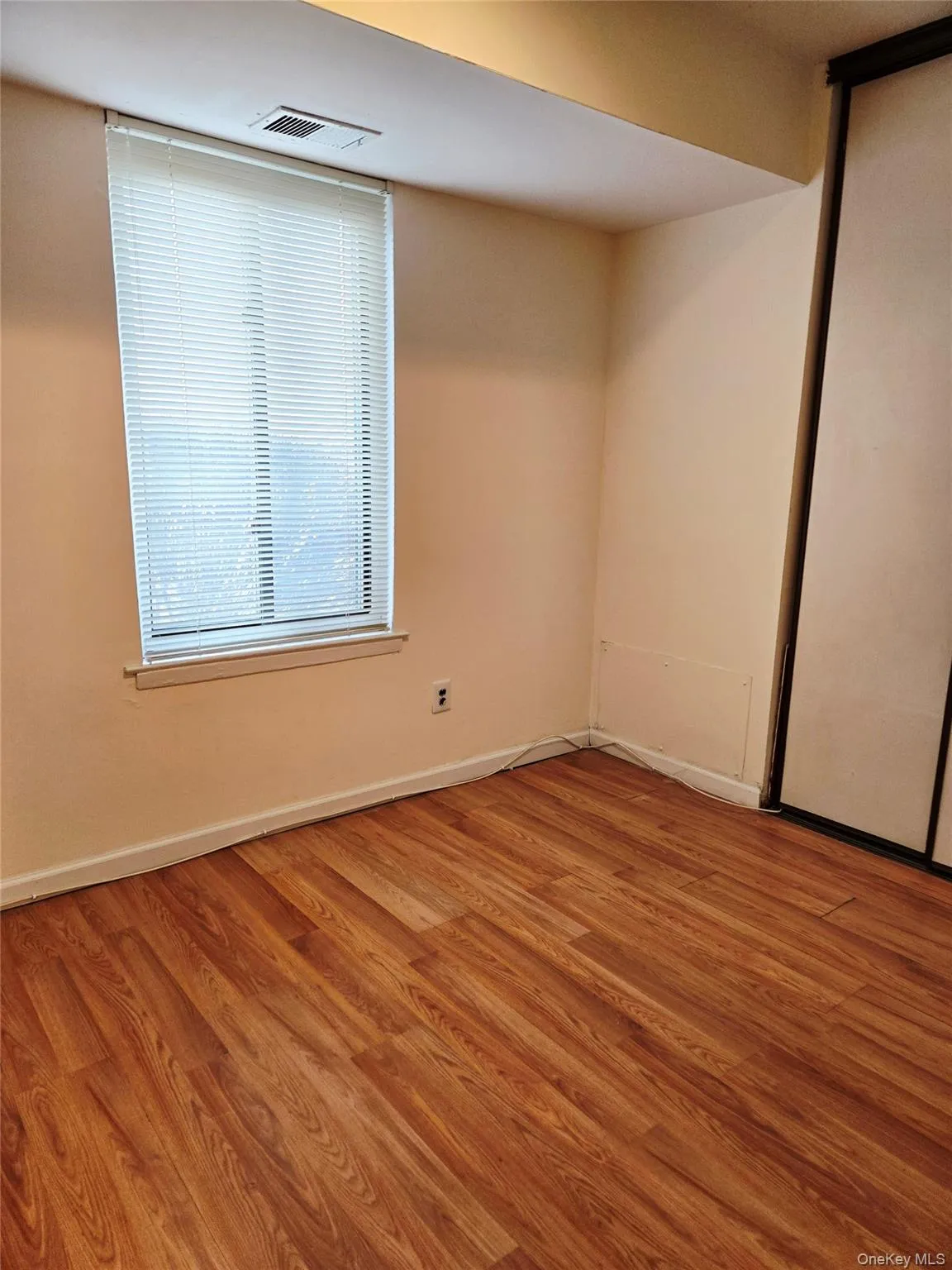 7 Boulder, Brookhaven, NY, 2 Bedrooms Bedrooms, 5 Rooms Rooms,1 BathroomBathrooms,Residential Lease,For Rent,Boulder,0,962535 7 Boulder, Brookhaven, NY, 2 Bedrooms Bedrooms, 5 Rooms Rooms,1 BathroomBathrooms,Residential Lease,For Rent,Boulder,0,962535