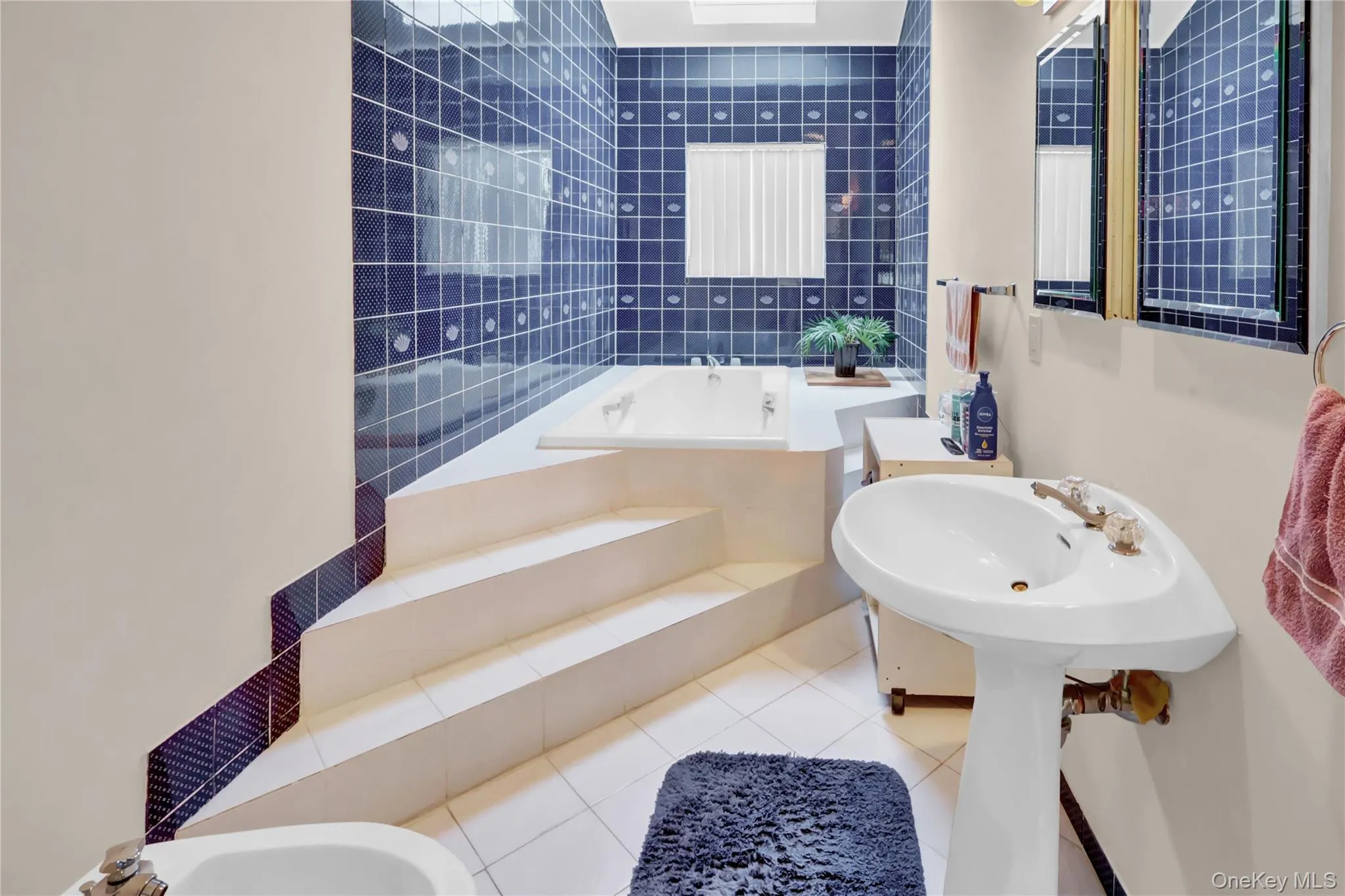 49 Dolphin Lane, Babylon, NY, 5 Bedrooms Bedrooms, 11 Rooms Rooms,3 BathroomsBathrooms,Residential,For Rent,Dolphin,0,962537 49 Dolphin Lane, Babylon, NY, 5 Bedrooms Bedrooms, 11 Rooms Rooms,3 BathroomsBathrooms,Residential,For Rent,Dolphin,0,962537