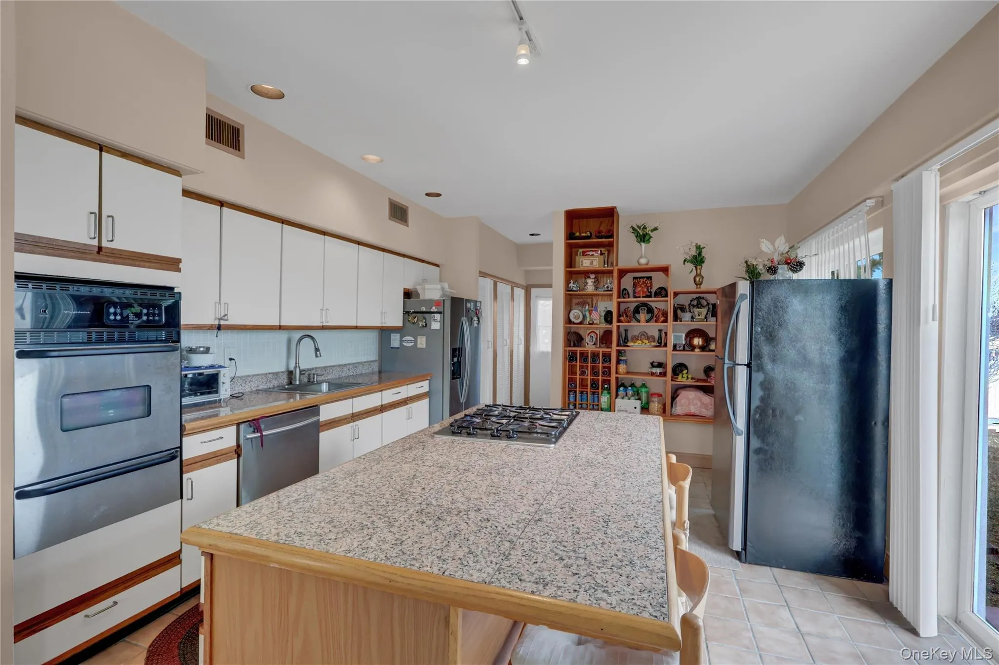 49 Dolphin Lane, Babylon, NY, 5 Bedrooms Bedrooms, 11 Rooms Rooms,3 BathroomsBathrooms,Residential,For Rent,Dolphin,0,962537 49 Dolphin Lane, Babylon, NY, 5 Bedrooms Bedrooms, 11 Rooms Rooms,3 BathroomsBathrooms,Residential,For Rent,Dolphin,0,962537