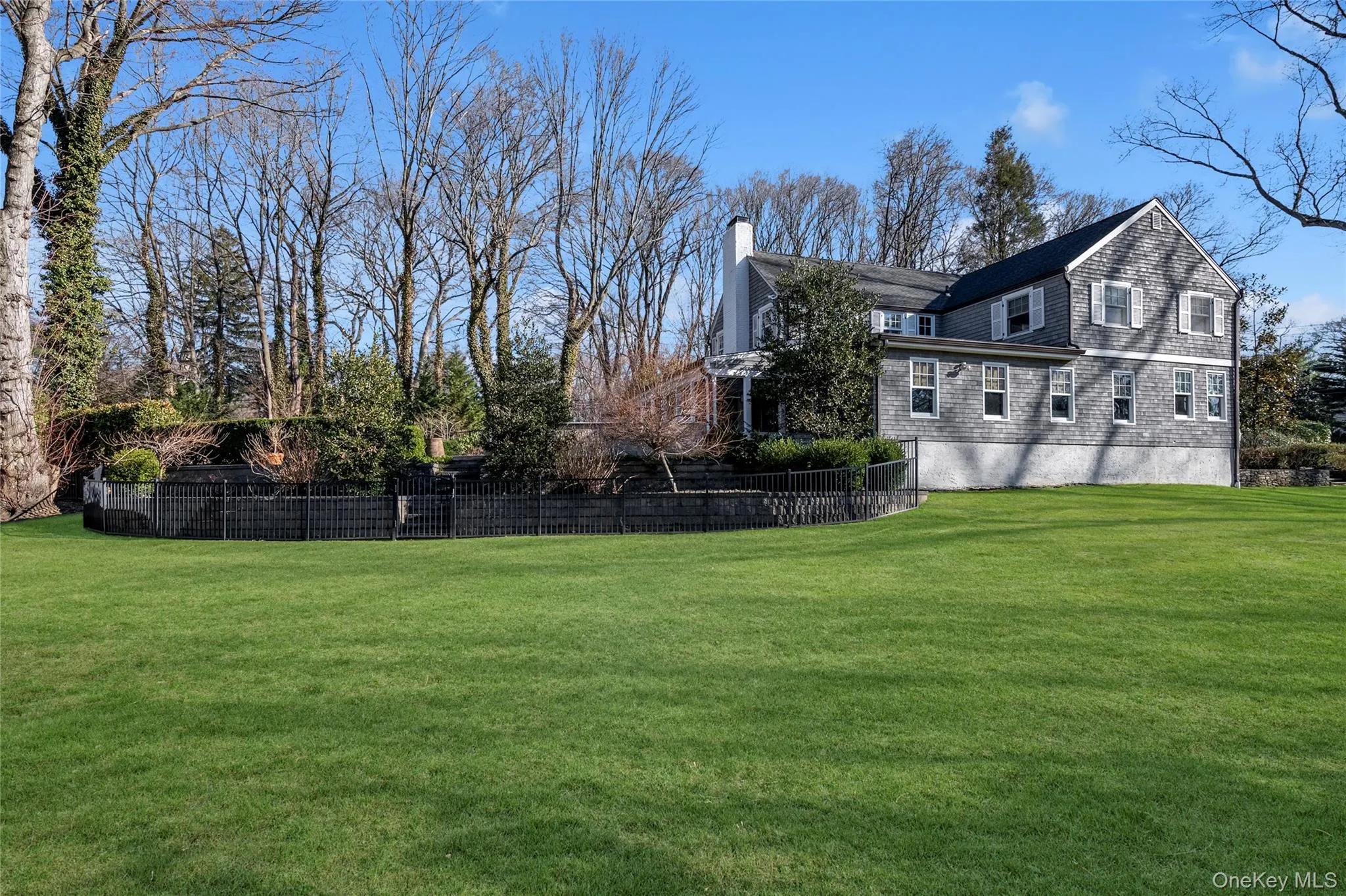 39 Barkers Point Road, North Hempstead, NY, 5 Bedrooms Bedrooms, 9 Rooms Rooms,3 BathroomsBathrooms,Residential,For Rent,Barkers Point,0,962546 39 Barkers Point Road, North Hempstead, NY, 5 Bedrooms Bedrooms, 9 Rooms Rooms,3 BathroomsBathrooms,Residential,For Rent,Barkers Point,0,962546