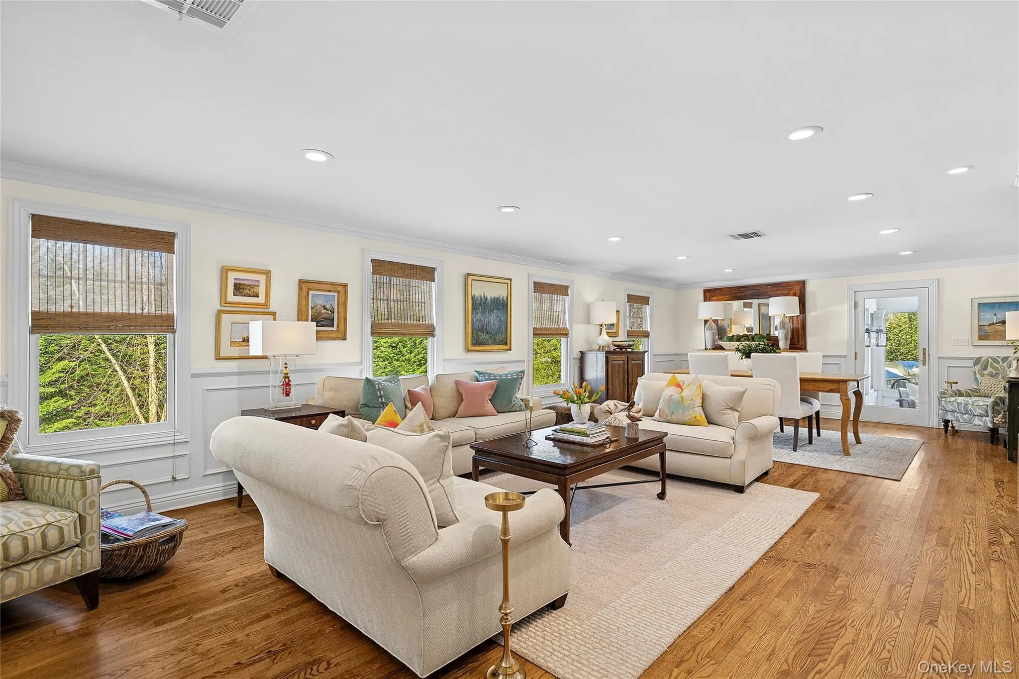 Dining Room/Family Room Dining Room/Family Room