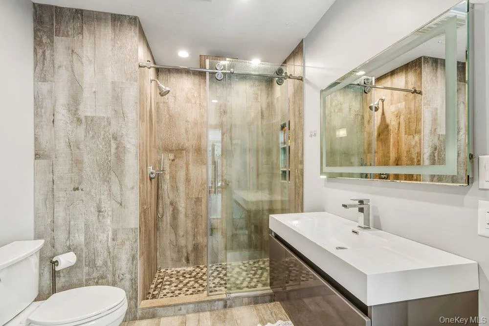 19 Frost Creek Drive, Oyster Bay, NY, 7 Bedrooms Bedrooms, 11 Rooms Rooms,4 BathroomsBathrooms,Residential,For Rent,Frost Creek,0,962548 19 Frost Creek Drive, Oyster Bay, NY, 7 Bedrooms Bedrooms, 11 Rooms Rooms,4 BathroomsBathrooms,Residential,For Rent,Frost Creek,0,962548