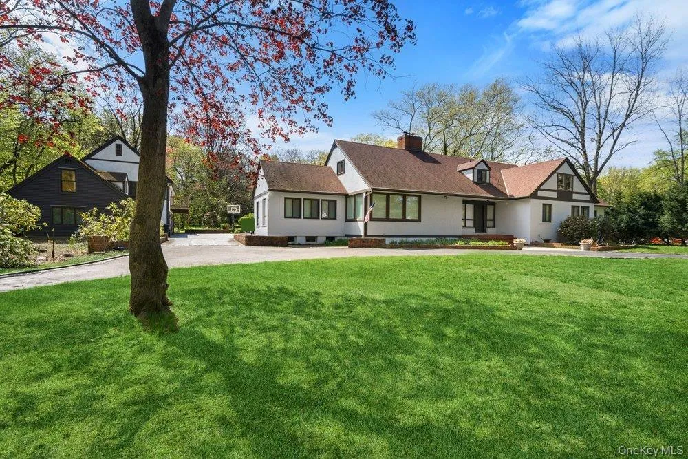 19 Frost Creek Drive, Oyster Bay, NY, 7 Bedrooms Bedrooms, 11 Rooms Rooms,4 BathroomsBathrooms,Residential,For Rent,Frost Creek,0,962548 19 Frost Creek Drive, Oyster Bay, NY, 7 Bedrooms Bedrooms, 11 Rooms Rooms,4 BathroomsBathrooms,Residential,For Rent,Frost Creek,0,962548
