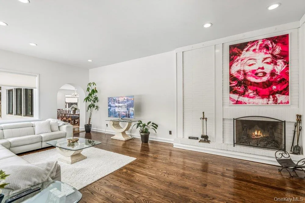 19 Frost Creek Drive, Oyster Bay, NY, 7 Bedrooms Bedrooms, 11 Rooms Rooms,4 BathroomsBathrooms,Residential,For Rent,Frost Creek,0,962548 19 Frost Creek Drive, Oyster Bay, NY, 7 Bedrooms Bedrooms, 11 Rooms Rooms,4 BathroomsBathrooms,Residential,For Rent,Frost Creek,0,962548