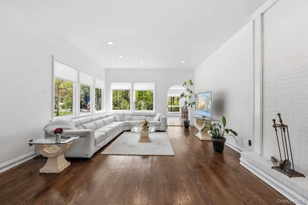19 Frost Creek Drive, Oyster Bay, NY, 7 Bedrooms Bedrooms, 11 Rooms Rooms,4 BathroomsBathrooms,Residential,For Rent,Frost Creek,0,962548 19 Frost Creek Drive, Oyster Bay, NY, 7 Bedrooms Bedrooms, 11 Rooms Rooms,4 BathroomsBathrooms,Residential,For Rent,Frost Creek,0,962548
