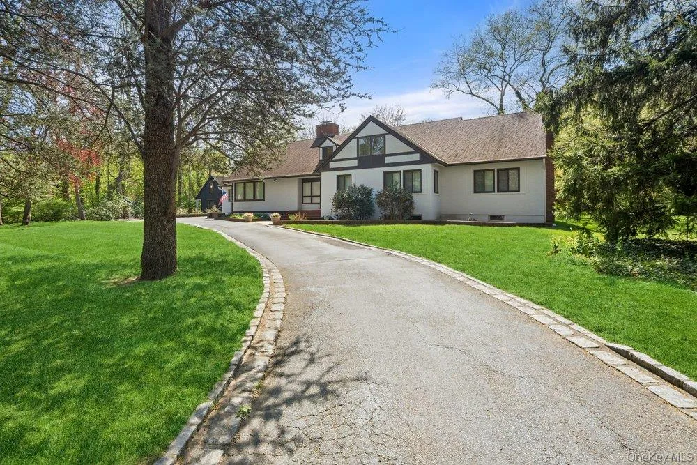 19 Frost Creek Drive, Oyster Bay, NY, 7 Bedrooms Bedrooms, 11 Rooms Rooms,4 BathroomsBathrooms,Residential,For Rent,Frost Creek,0,962548 19 Frost Creek Drive, Oyster Bay, NY, 7 Bedrooms Bedrooms, 11 Rooms Rooms,4 BathroomsBathrooms,Residential,For Rent,Frost Creek,0,962548