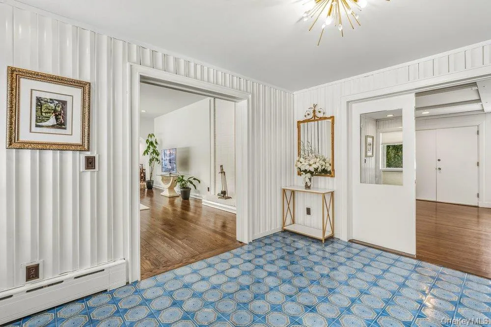19 Frost Creek Drive, Oyster Bay, NY, 7 Bedrooms Bedrooms, 11 Rooms Rooms,4 BathroomsBathrooms,Residential,For Rent,Frost Creek,0,962548 19 Frost Creek Drive, Oyster Bay, NY, 7 Bedrooms Bedrooms, 11 Rooms Rooms,4 BathroomsBathrooms,Residential,For Rent,Frost Creek,0,962548