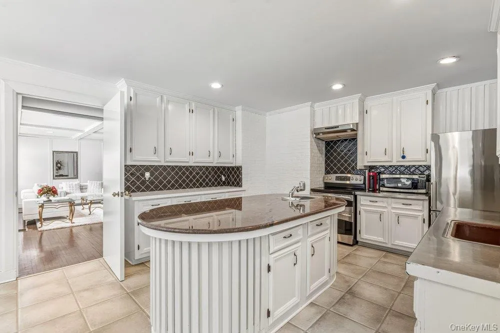 19 Frost Creek Drive, Oyster Bay, NY, 7 Bedrooms Bedrooms, 11 Rooms Rooms,4 BathroomsBathrooms,Residential,For Rent,Frost Creek,0,962548 19 Frost Creek Drive, Oyster Bay, NY, 7 Bedrooms Bedrooms, 11 Rooms Rooms,4 BathroomsBathrooms,Residential,For Rent,Frost Creek,0,962548