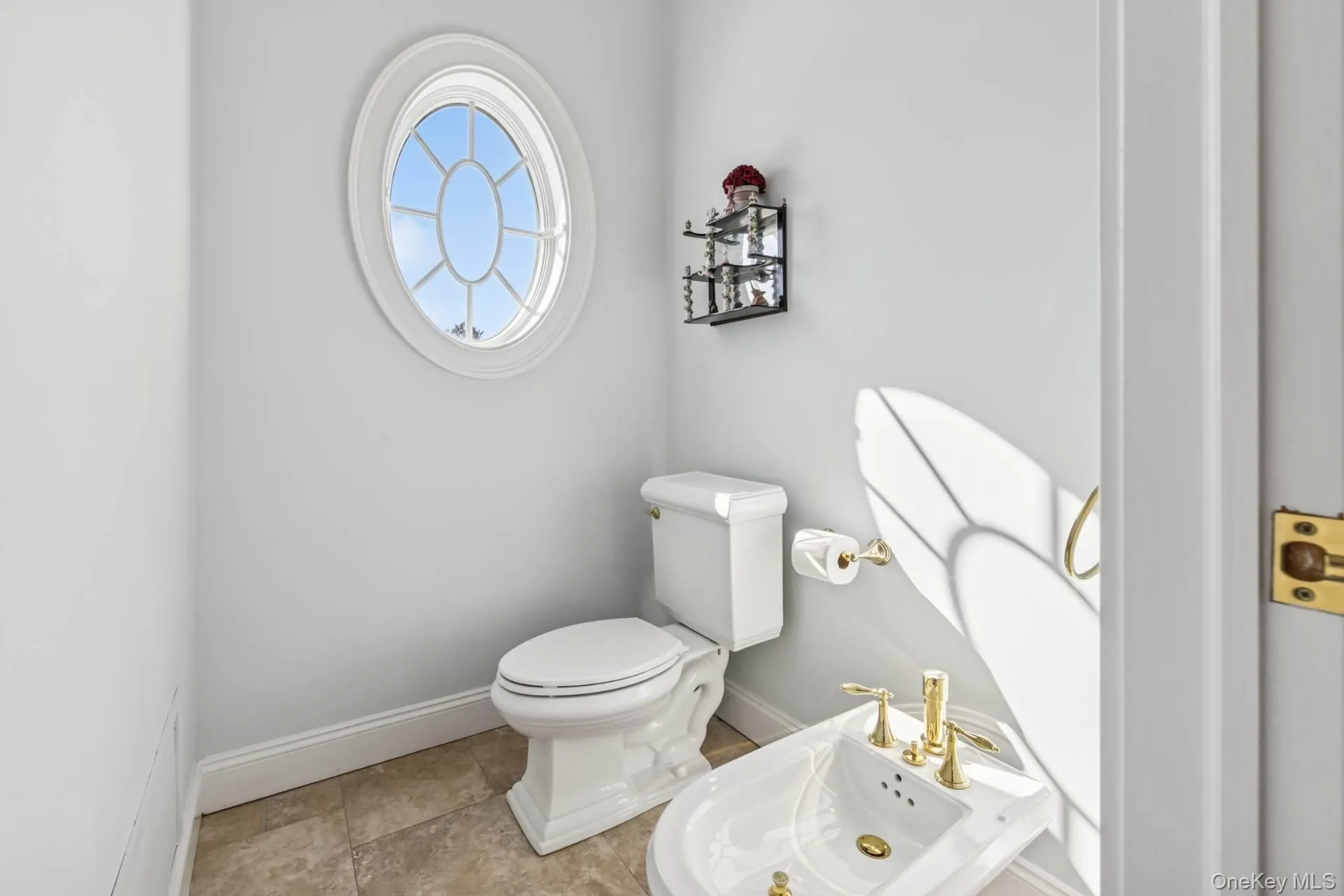 23 Meadow Lane, Southampton, NY, 5 Bedrooms Bedrooms, 10 Rooms Rooms,4 BathroomsBathrooms,Residential Lease,For Rent,Meadow,0,962550 23 Meadow Lane, Southampton, NY, 5 Bedrooms Bedrooms, 10 Rooms Rooms,4 BathroomsBathrooms,Residential Lease,For Rent,Meadow,0,962550