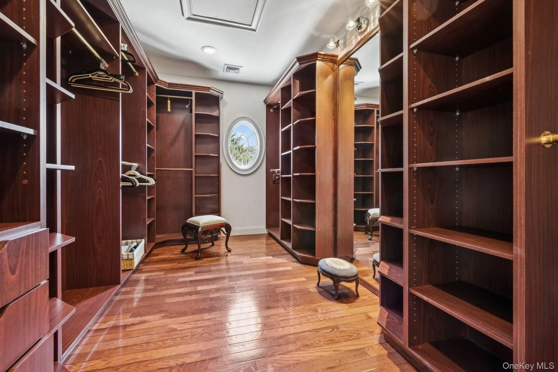 23 Meadow Lane, Southampton, NY, 5 Bedrooms Bedrooms, 10 Rooms Rooms,4 BathroomsBathrooms,Residential Lease,For Rent,Meadow,0,962550 23 Meadow Lane, Southampton, NY, 5 Bedrooms Bedrooms, 10 Rooms Rooms,4 BathroomsBathrooms,Residential Lease,For Rent,Meadow,0,962550