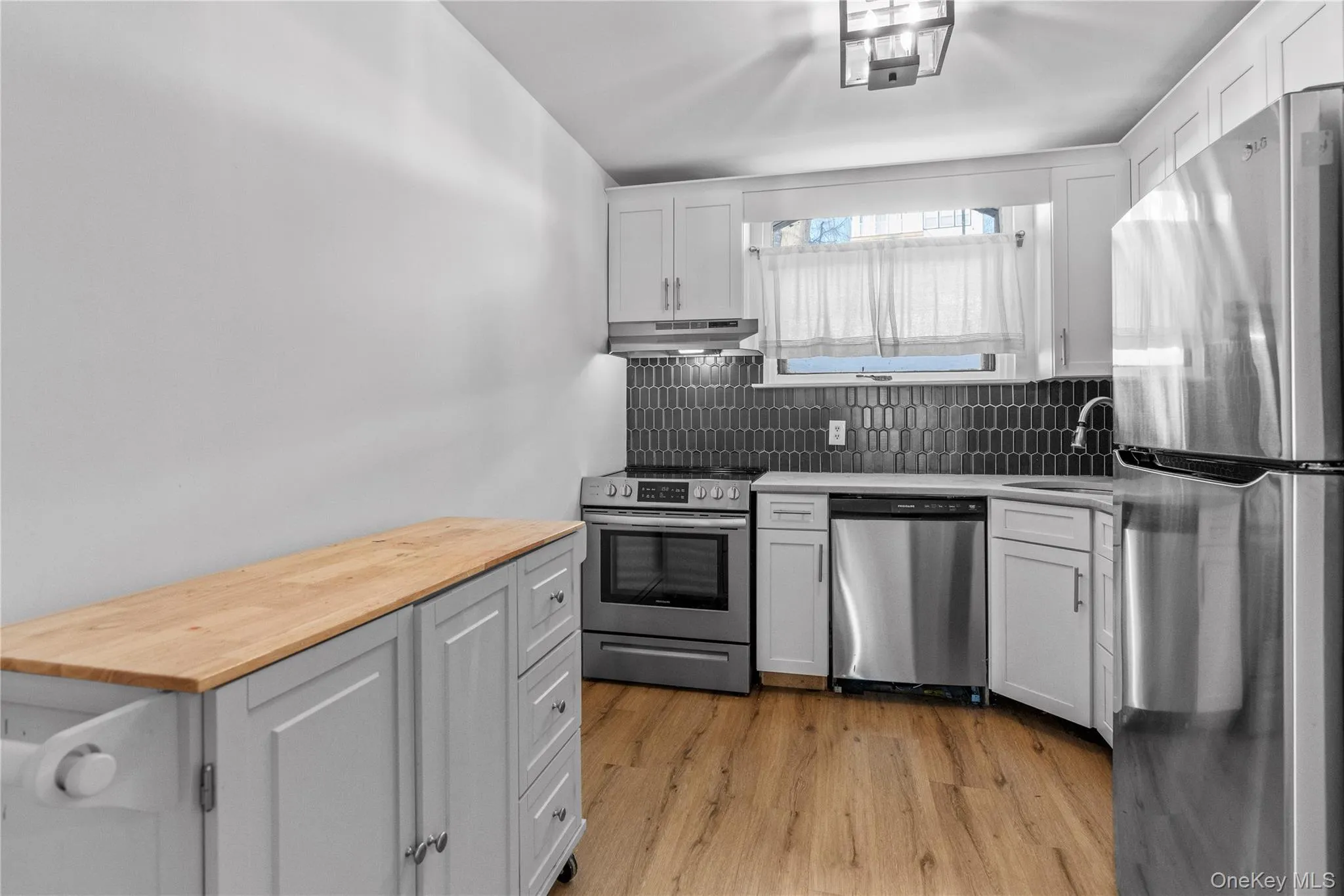 1 Beecher Lane, Peekskill, NY, 1 Bedroom Bedrooms, 4 Rooms Rooms,1 BathroomBathrooms,Residential Lease,For Rent,Beecher,0,962557 1 Beecher Lane, Peekskill, NY, 1 Bedroom Bedrooms, 4 Rooms Rooms,1 BathroomBathrooms,Residential Lease,For Rent,Beecher,0,962557
