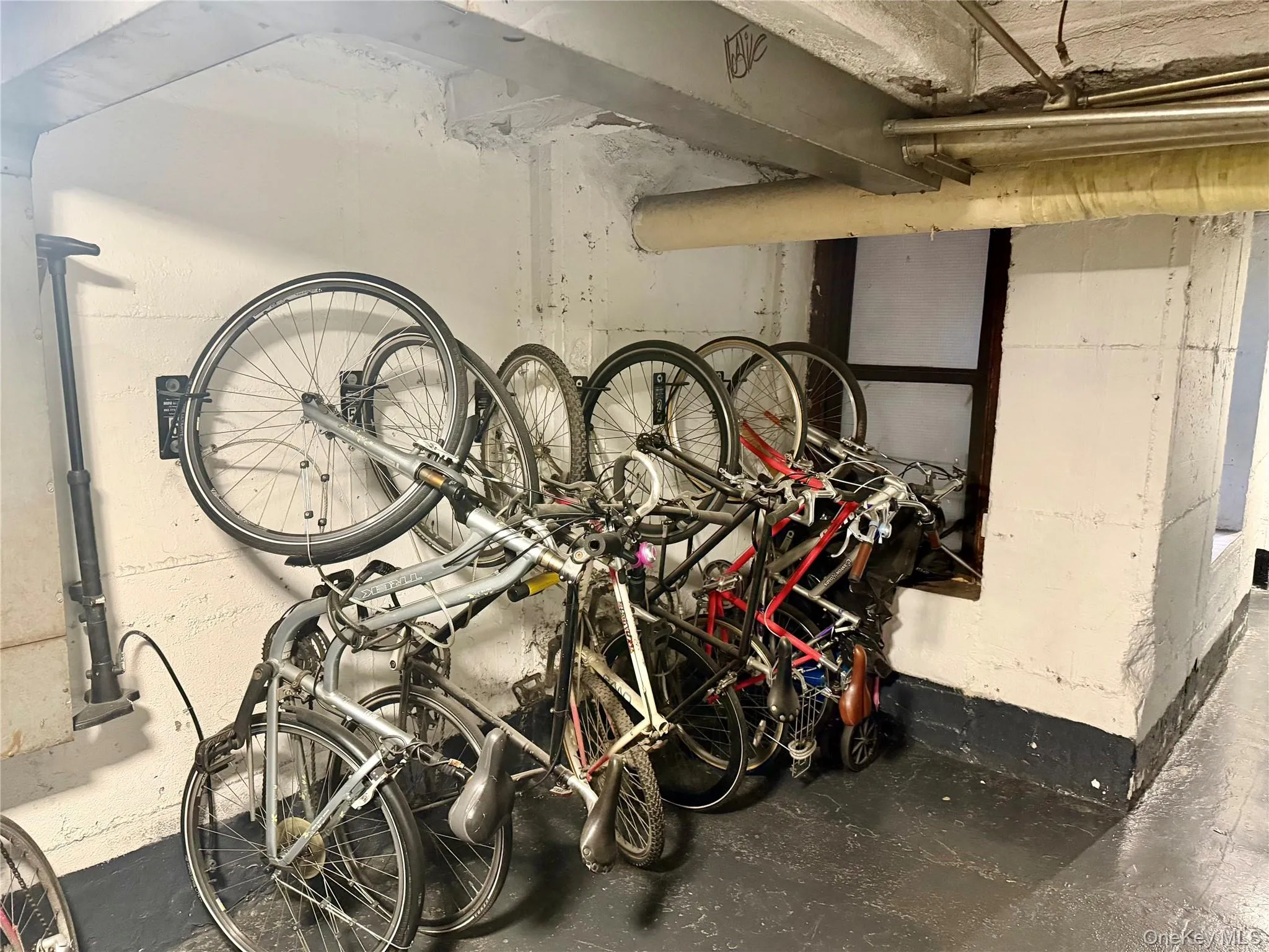 50-05 43rd Avenue, New York, NY, 1 Bedroom Bedrooms, 3 Rooms Rooms,1 BathroomBathrooms,Residential,For Rent,43rd,0,962594 50-05 43rd Avenue, New York, NY, 1 Bedroom Bedrooms, 3 Rooms Rooms,1 BathroomBathrooms,Residential,For Rent,43rd,0,962594