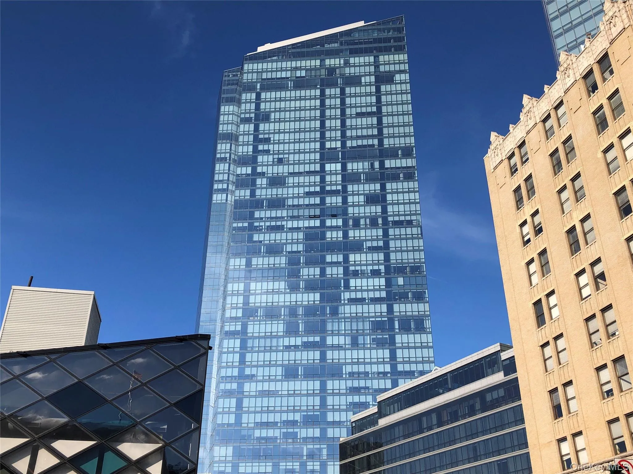 White Plains Skyline. White Plains Skyline.