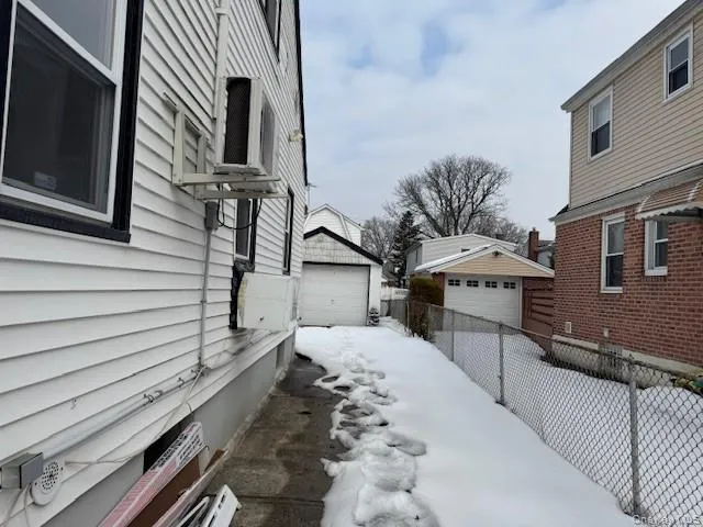 516 1st Street, North Hempstead, NY, 3 Bedrooms Bedrooms, 6 Rooms Rooms,1 BathroomBathrooms,Residential Lease,For Rent,1st,0,962620 516 1st Street, North Hempstead, NY, 3 Bedrooms Bedrooms, 6 Rooms Rooms,1 BathroomBathrooms,Residential Lease,For Rent,1st,0,962620