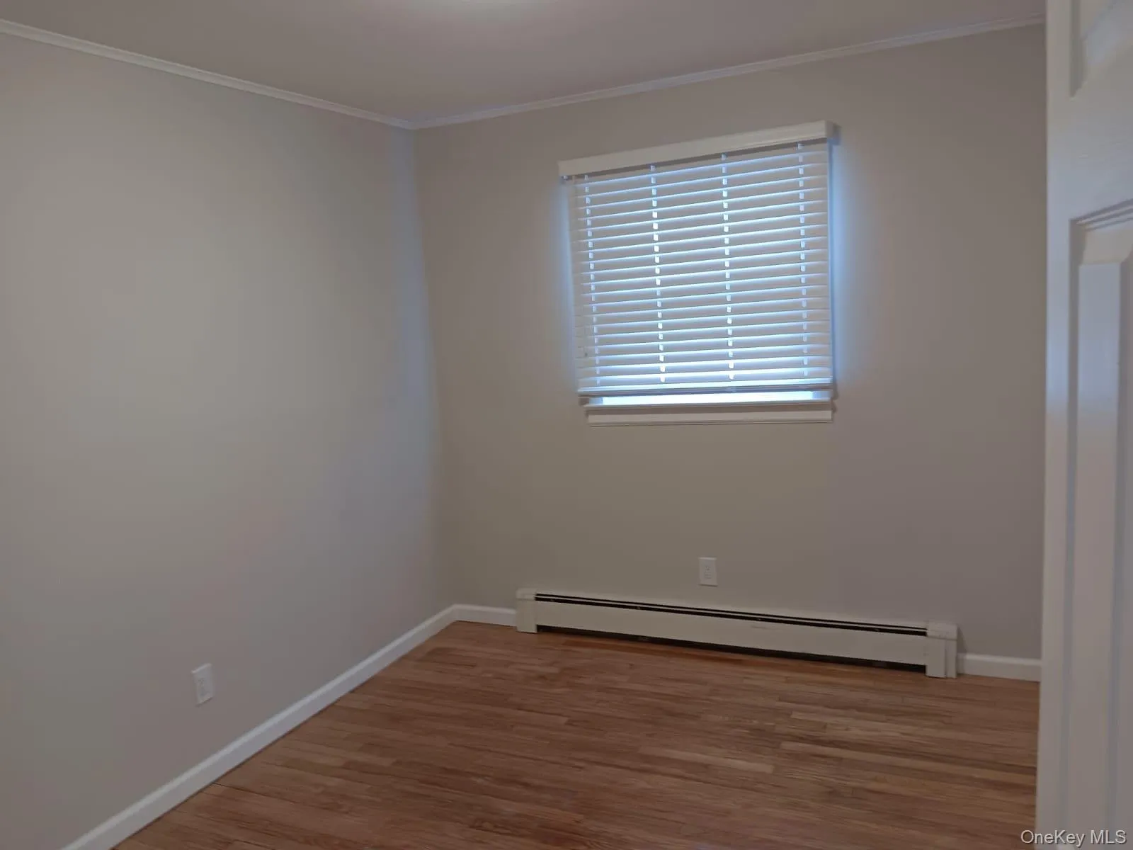 150 Albany Avenue, West Babylon, NY, 3 Bedrooms Bedrooms, 7 Rooms Rooms,1 BathroomBathrooms,Residential Lease,For Rent,Albany,0,962629 150 Albany Avenue, West Babylon, NY, 3 Bedrooms Bedrooms, 7 Rooms Rooms,1 BathroomBathrooms,Residential Lease,For Rent,Albany,0,962629