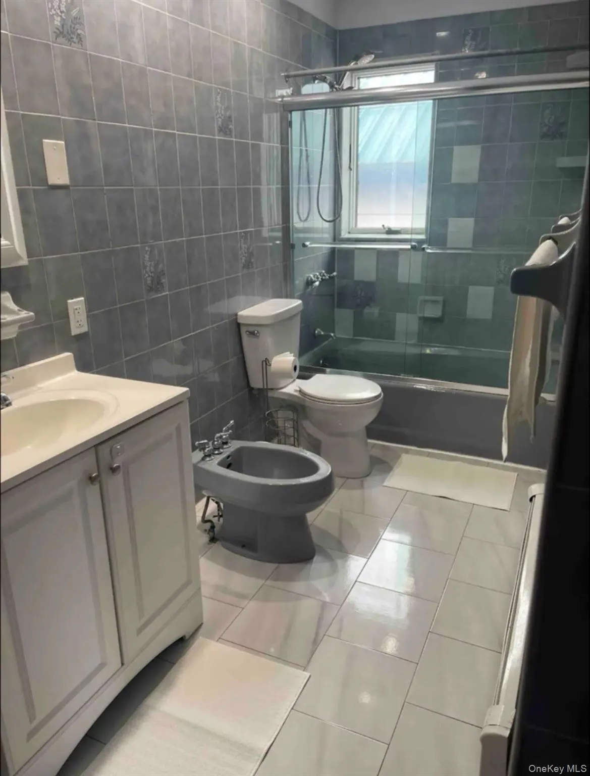 9212 25th Avenue, New York, NY, 2 Bedrooms Bedrooms, 5 Rooms Rooms,1 BathroomBathrooms,Residential Lease,For Rent,25th,0,962632 9212 25th Avenue, New York, NY, 2 Bedrooms Bedrooms, 5 Rooms Rooms,1 BathroomBathrooms,Residential Lease,For Rent,25th,0,962632