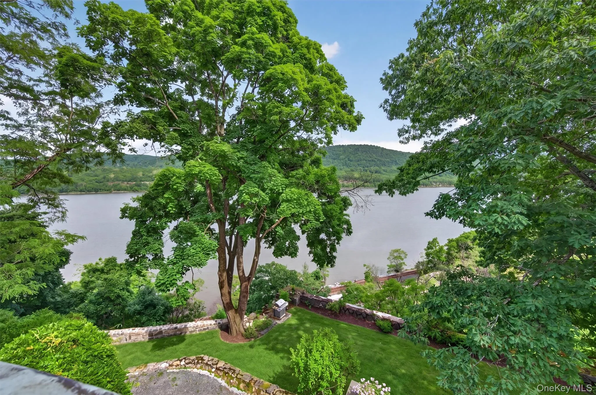 27 Webb Lane, Highlands, NY, 1 Bedroom Bedrooms, 4 Rooms Rooms,1 BathroomBathrooms,Residential Lease,For Rent,Webb,0,962650 27 Webb Lane, Highlands, NY, 1 Bedroom Bedrooms, 4 Rooms Rooms,1 BathroomBathrooms,Residential Lease,For Rent,Webb,0,962650