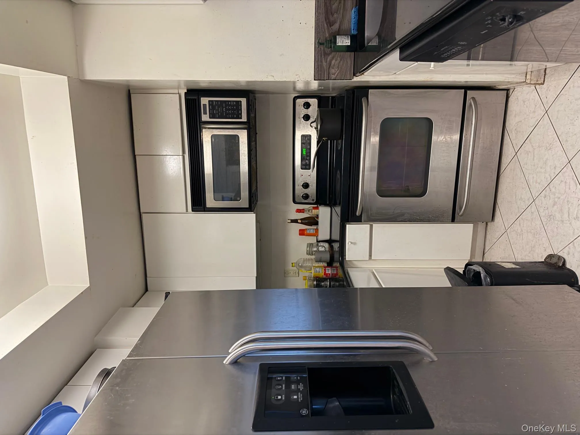 88 Cuttermill Road, North Hempstead, NY, 1 Bedroom Bedrooms, 4 Rooms Rooms,1 BathroomBathrooms,Residential Lease,For Rent,Cuttermill,0,962652 88 Cuttermill Road, North Hempstead, NY, 1 Bedroom Bedrooms, 4 Rooms Rooms,1 BathroomBathrooms,Residential Lease,For Rent,Cuttermill,0,962652