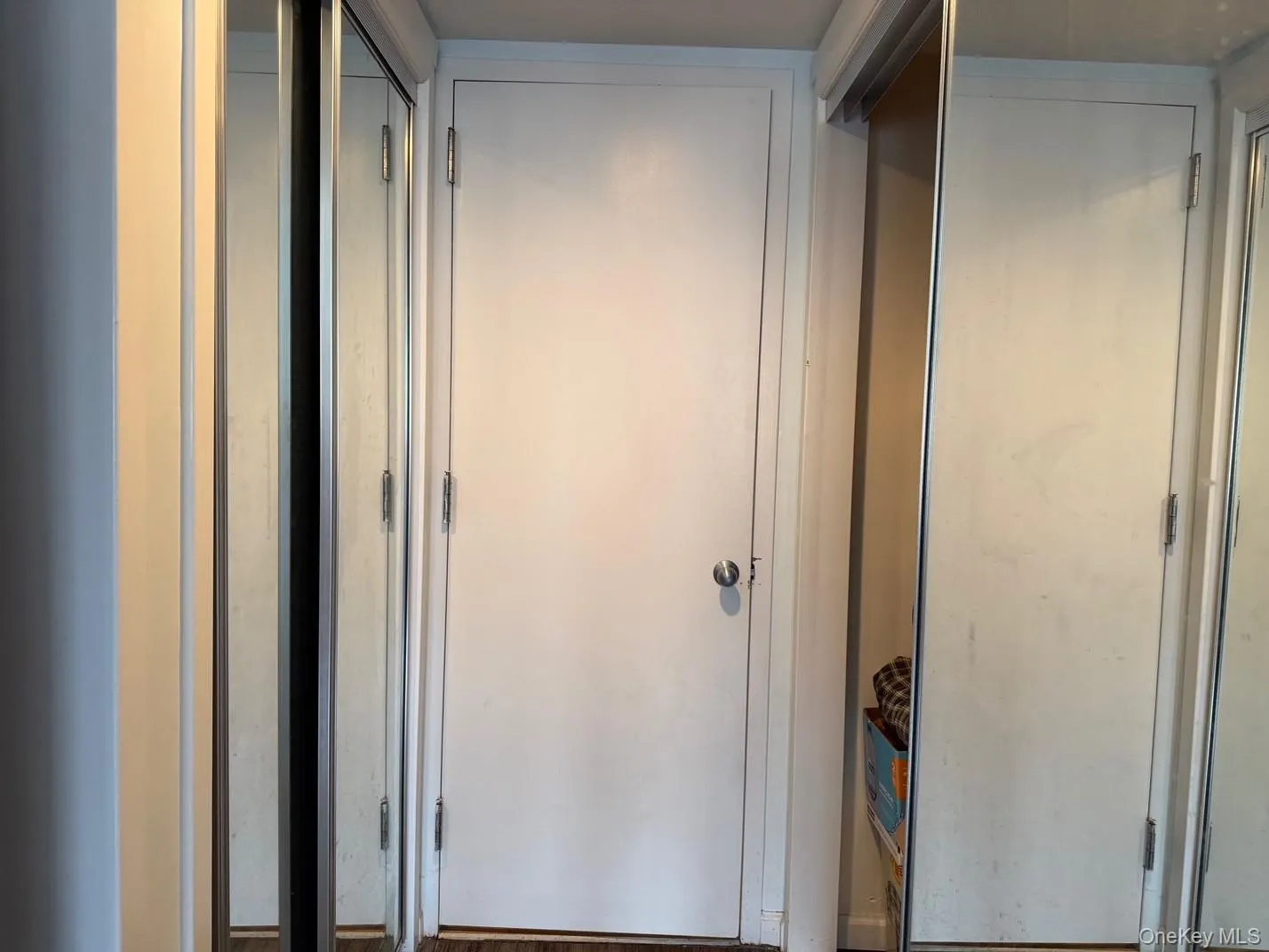 88 Cuttermill Road, North Hempstead, NY, 1 Bedroom Bedrooms, 4 Rooms Rooms,1 BathroomBathrooms,Residential Lease,For Rent,Cuttermill,0,962652 88 Cuttermill Road, North Hempstead, NY, 1 Bedroom Bedrooms, 4 Rooms Rooms,1 BathroomBathrooms,Residential Lease,For Rent,Cuttermill,0,962652