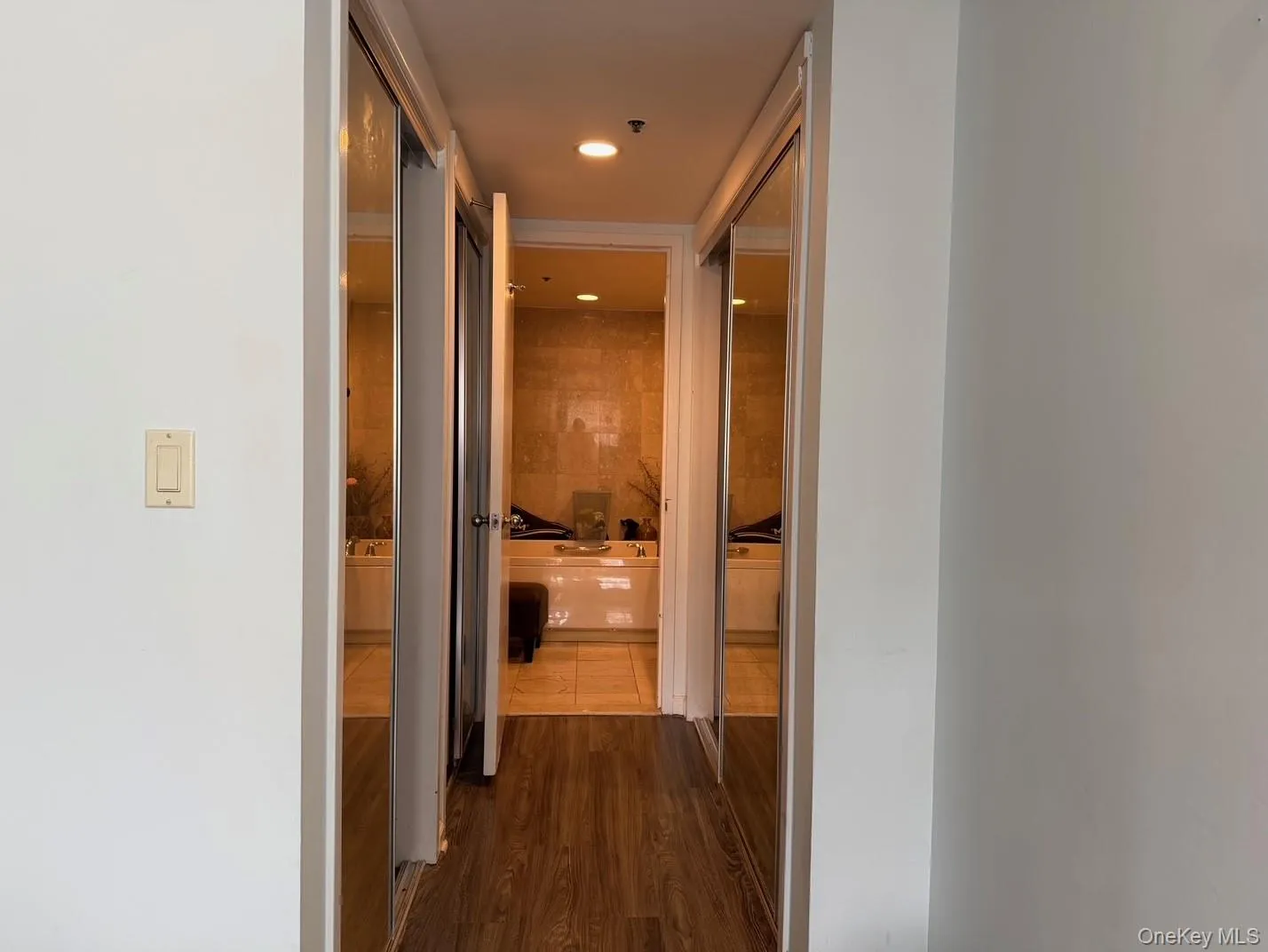 88 Cuttermill Road, North Hempstead, NY, 1 Bedroom Bedrooms, 4 Rooms Rooms,1 BathroomBathrooms,Residential Lease,For Rent,Cuttermill,0,962652 88 Cuttermill Road, North Hempstead, NY, 1 Bedroom Bedrooms, 4 Rooms Rooms,1 BathroomBathrooms,Residential Lease,For Rent,Cuttermill,0,962652