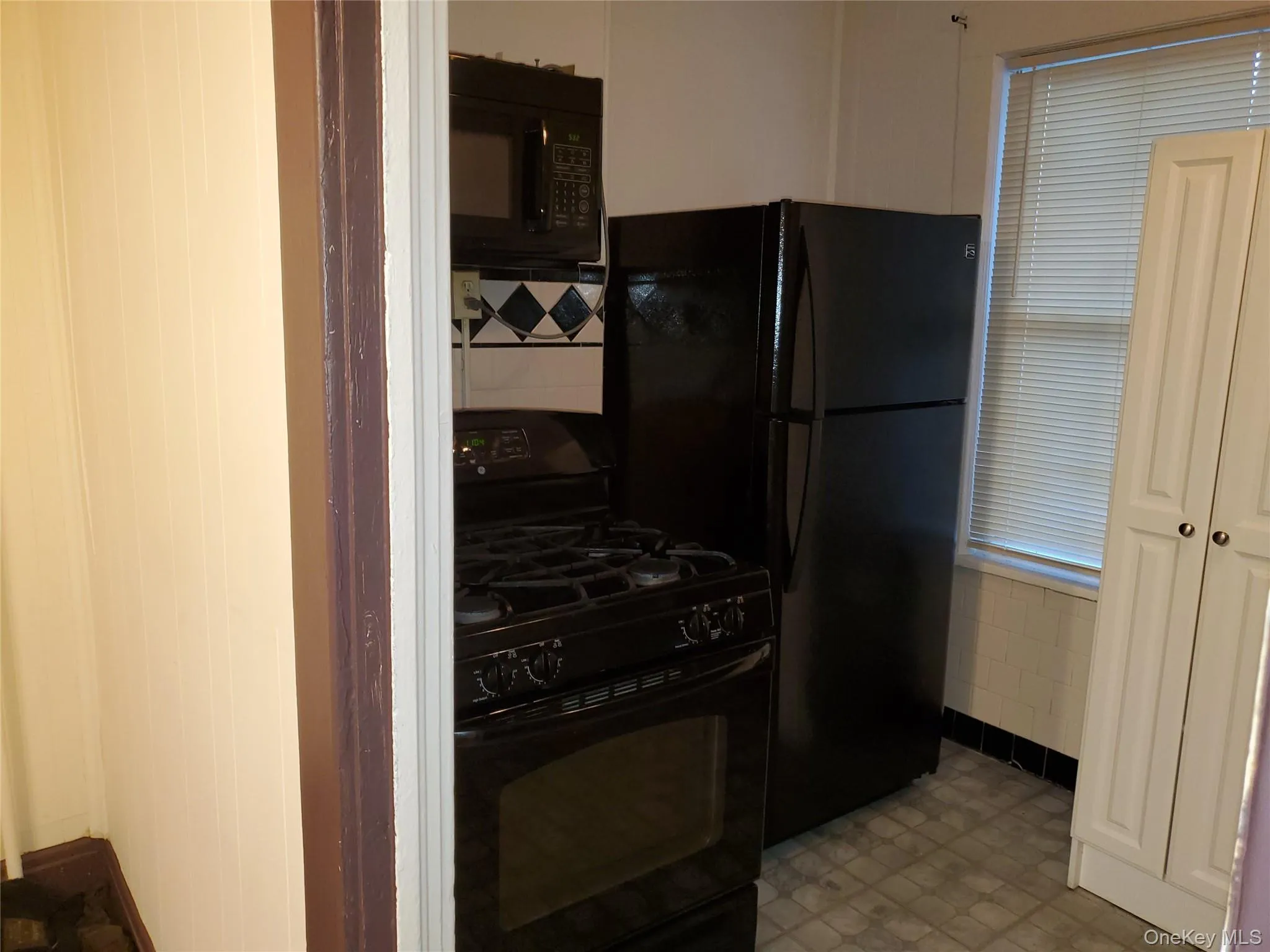 72 Lander Street, Newburgh (city), NY, 3 Bedrooms Bedrooms, 8 Rooms Rooms,1 BathroomBathrooms,Residential,For Rent,Lander,0,962794 72 Lander Street, Newburgh (city), NY, 3 Bedrooms Bedrooms, 8 Rooms Rooms,1 BathroomBathrooms,Residential,For Rent,Lander,0,962794
