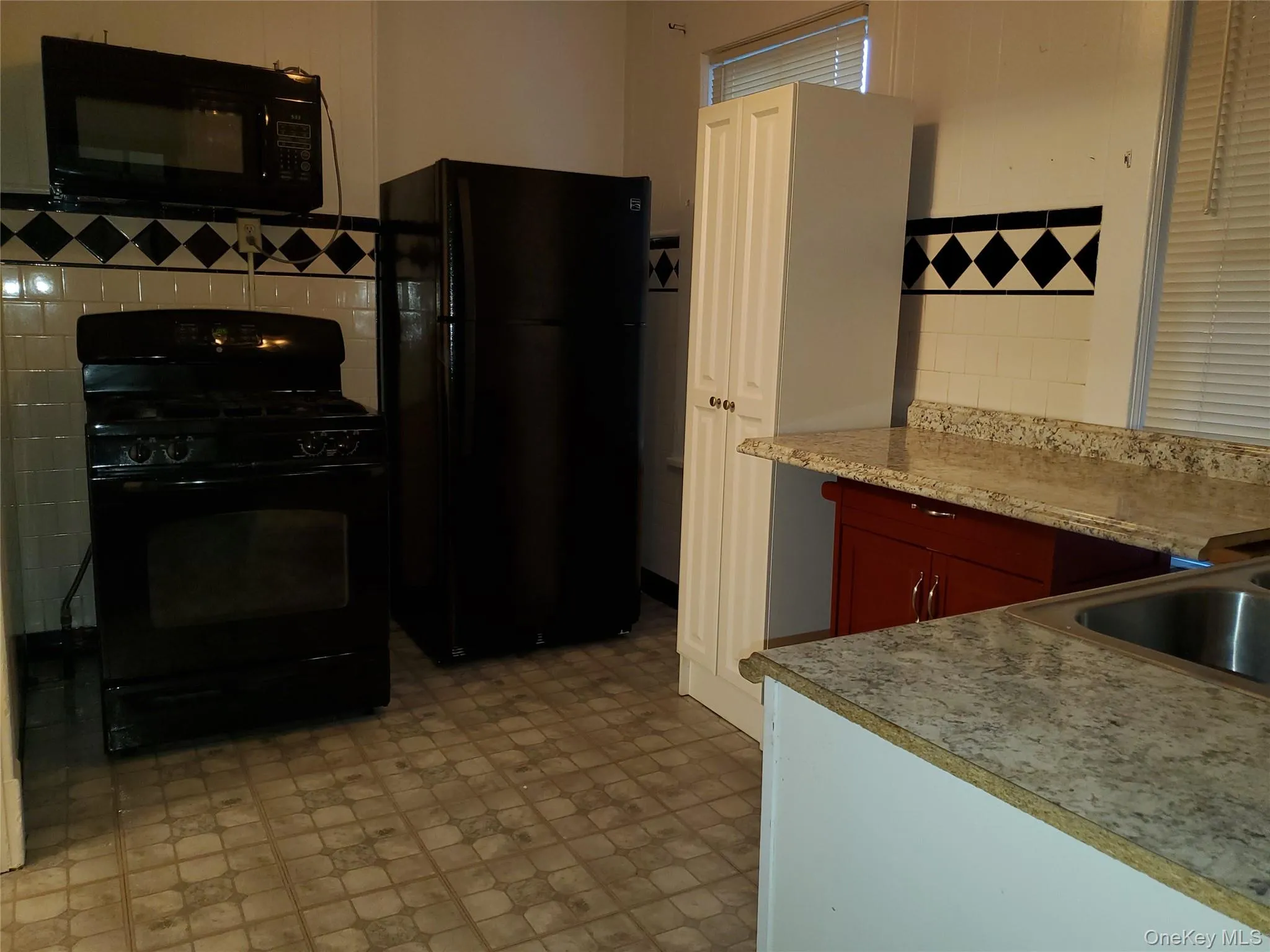 72 Lander Street, Newburgh (city), NY, 3 Bedrooms Bedrooms, 8 Rooms Rooms,1 BathroomBathrooms,Residential,For Rent,Lander,0,962794 72 Lander Street, Newburgh (city), NY, 3 Bedrooms Bedrooms, 8 Rooms Rooms,1 BathroomBathrooms,Residential,For Rent,Lander,0,962794
