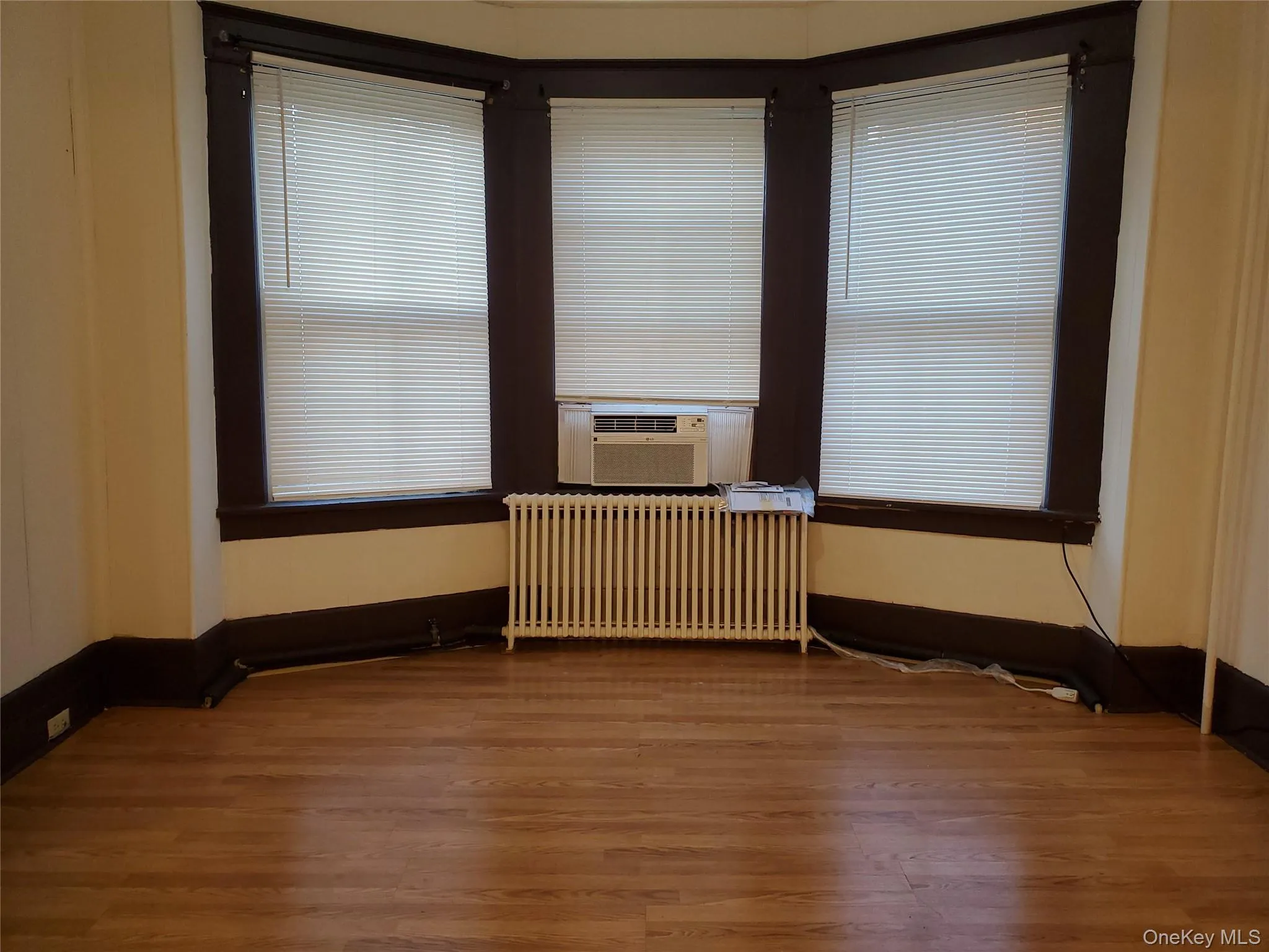 72 Lander Street, Newburgh (city), NY, 3 Bedrooms Bedrooms, 8 Rooms Rooms,1 BathroomBathrooms,Residential,For Rent,Lander,0,962794 72 Lander Street, Newburgh (city), NY, 3 Bedrooms Bedrooms, 8 Rooms Rooms,1 BathroomBathrooms,Residential,For Rent,Lander,0,962794