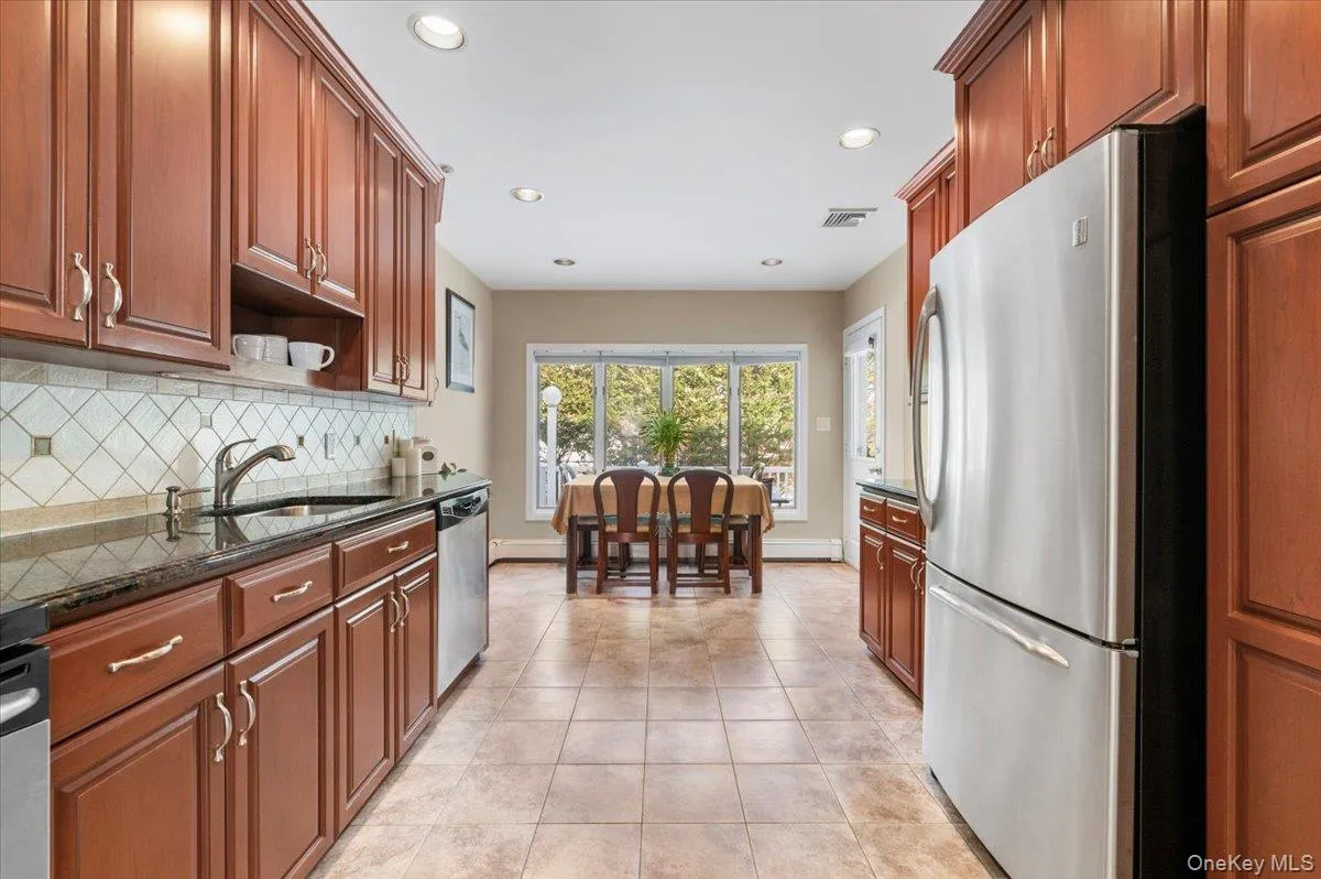32 Middle Lane, Oyster Bay, NY, 5 Bedrooms Bedrooms, 9 Rooms Rooms,3 BathroomsBathrooms,Residential,For Rent,Middle,0,962802 32 Middle Lane, Oyster Bay, NY, 5 Bedrooms Bedrooms, 9 Rooms Rooms,3 BathroomsBathrooms,Residential,For Rent,Middle,0,962802