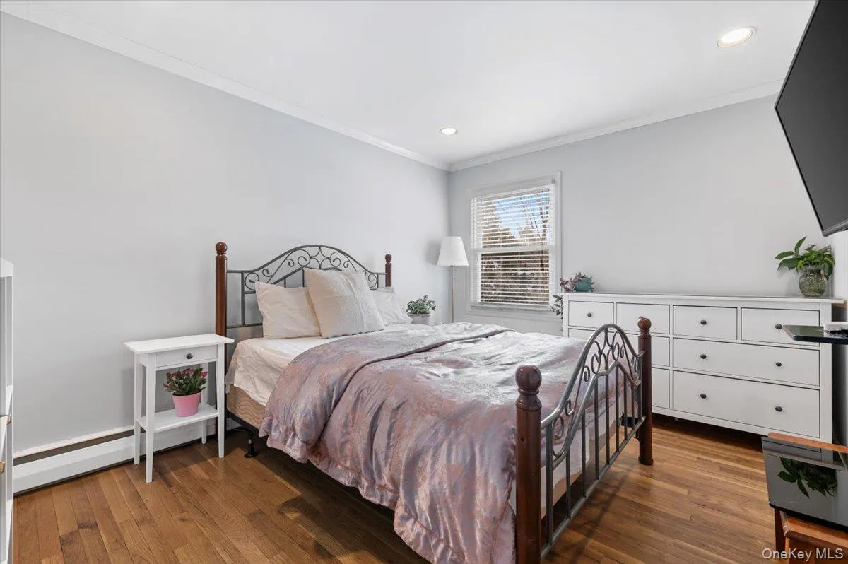 32 Middle Lane, Oyster Bay, NY, 5 Bedrooms Bedrooms, 9 Rooms Rooms,3 BathroomsBathrooms,Residential,For Rent,Middle,0,962802 32 Middle Lane, Oyster Bay, NY, 5 Bedrooms Bedrooms, 9 Rooms Rooms,3 BathroomsBathrooms,Residential,For Rent,Middle,0,962802