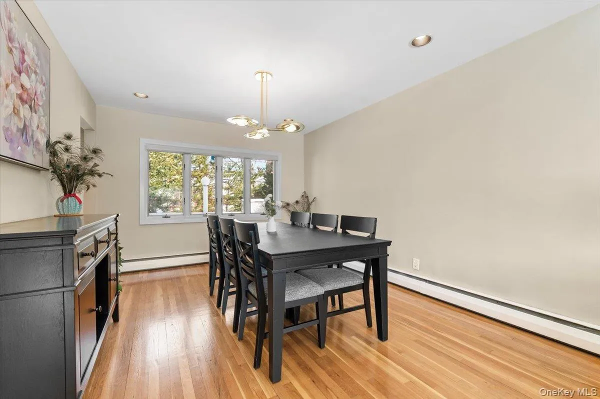 32 Middle Lane, Oyster Bay, NY, 5 Bedrooms Bedrooms, 9 Rooms Rooms,3 BathroomsBathrooms,Residential,For Rent,Middle,0,962802 32 Middle Lane, Oyster Bay, NY, 5 Bedrooms Bedrooms, 9 Rooms Rooms,3 BathroomsBathrooms,Residential,For Rent,Middle,0,962802