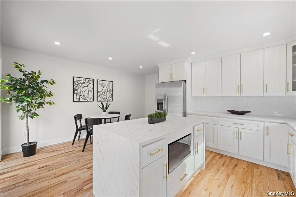 97 Thurton Place, Yonkers, NY, 3 Bedrooms Bedrooms, 8 Rooms Rooms,4 BathroomsBathrooms,Residential Lease,For Rent,Thurton,0,962850 97 Thurton Place, Yonkers, NY, 3 Bedrooms Bedrooms, 8 Rooms Rooms,4 BathroomsBathrooms,Residential Lease,For Rent,Thurton,0,962850