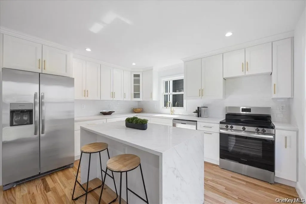 97 Thurton Place, Yonkers, NY, 3 Bedrooms Bedrooms, 8 Rooms Rooms,4 BathroomsBathrooms,Residential Lease,For Rent,Thurton,0,962850 97 Thurton Place, Yonkers, NY, 3 Bedrooms Bedrooms, 8 Rooms Rooms,4 BathroomsBathrooms,Residential Lease,For Rent,Thurton,0,962850