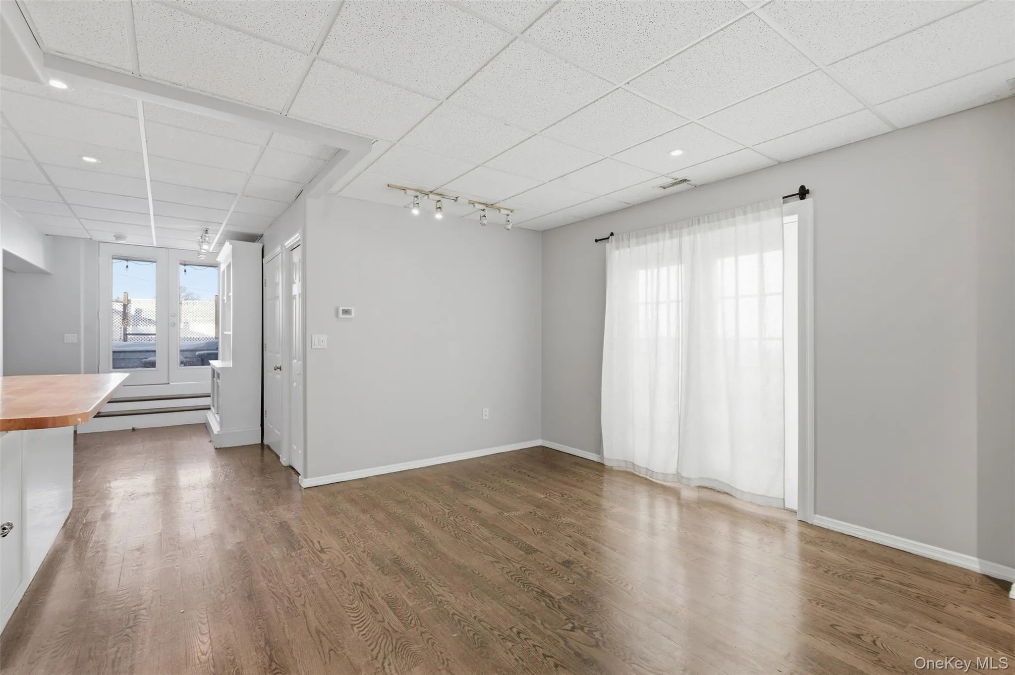 248 Depew Avenue, Clarkstown, NY, 2 Bedrooms Bedrooms, 5 Rooms Rooms,1 BathroomBathrooms,Residential Lease,For Rent,Depew,0,962857 248 Depew Avenue, Clarkstown, NY, 2 Bedrooms Bedrooms, 5 Rooms Rooms,1 BathroomBathrooms,Residential Lease,For Rent,Depew,0,962857