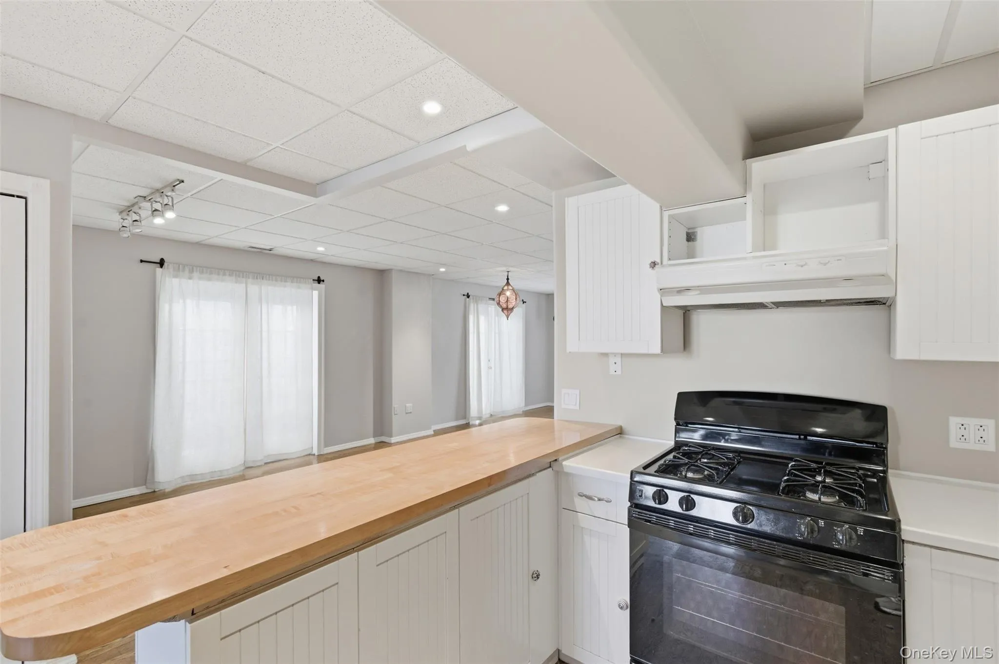 248 Depew Avenue, Clarkstown, NY, 2 Bedrooms Bedrooms, 5 Rooms Rooms,1 BathroomBathrooms,Residential Lease,For Rent,Depew,0,962857 248 Depew Avenue, Clarkstown, NY, 2 Bedrooms Bedrooms, 5 Rooms Rooms,1 BathroomBathrooms,Residential Lease,For Rent,Depew,0,962857