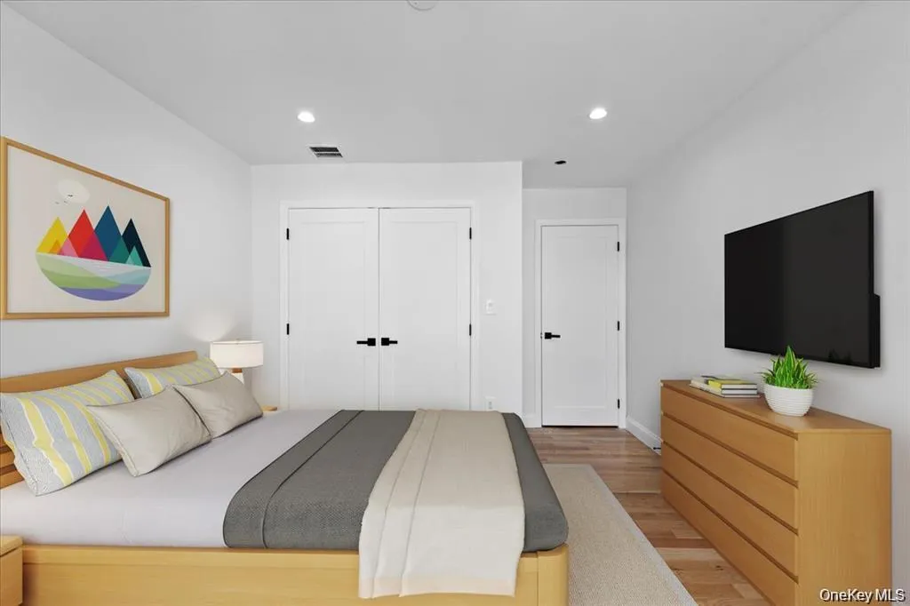 99 Thurton Place, Yonkers, NY, 3 Bedrooms Bedrooms, 8 Rooms Rooms,4 BathroomsBathrooms,Residential Lease,For Rent,Thurton,0,962862 99 Thurton Place, Yonkers, NY, 3 Bedrooms Bedrooms, 8 Rooms Rooms,4 BathroomsBathrooms,Residential Lease,For Rent,Thurton,0,962862