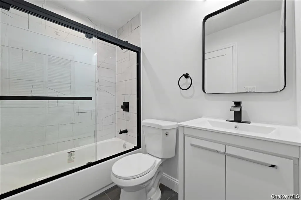 99 Thurton Place, Yonkers, NY, 3 Bedrooms Bedrooms, 8 Rooms Rooms,4 BathroomsBathrooms,Residential Lease,For Rent,Thurton,0,962862 99 Thurton Place, Yonkers, NY, 3 Bedrooms Bedrooms, 8 Rooms Rooms,4 BathroomsBathrooms,Residential Lease,For Rent,Thurton,0,962862