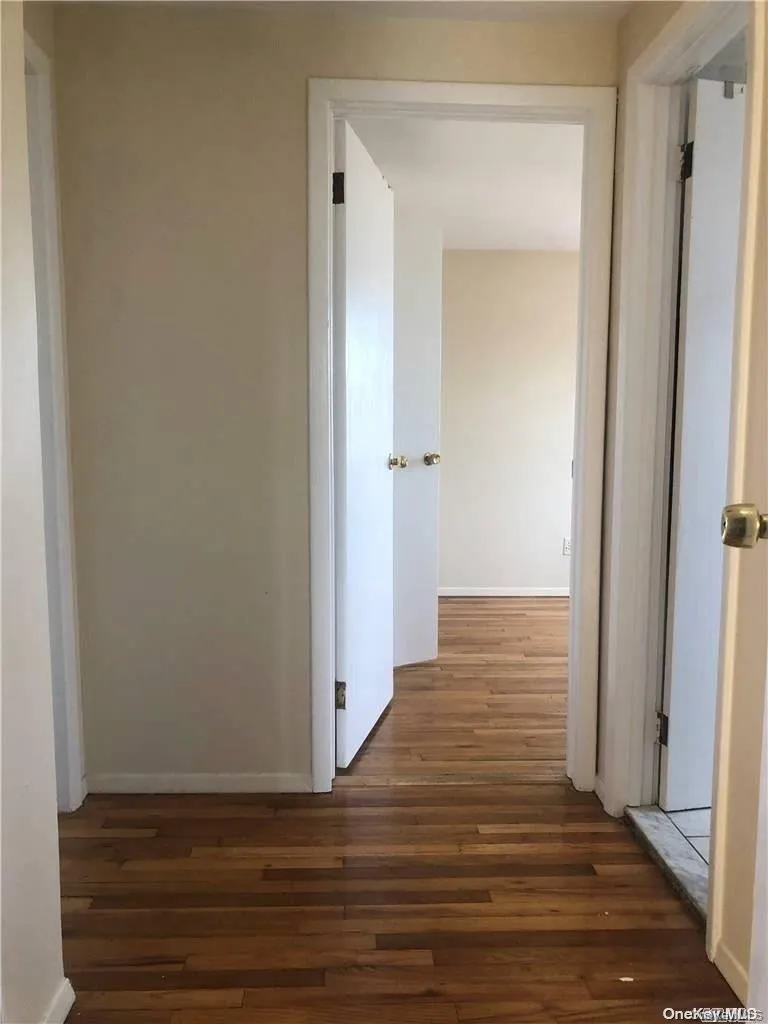 220 Pershing Parkway, North Hempstead, NY, 3 Bedrooms Bedrooms, 8 Rooms Rooms,2 BathroomsBathrooms,Residential Lease,For Rent,Pershing,0,962874 220 Pershing Parkway, North Hempstead, NY, 3 Bedrooms Bedrooms, 8 Rooms Rooms,2 BathroomsBathrooms,Residential Lease,For Rent,Pershing,0,962874