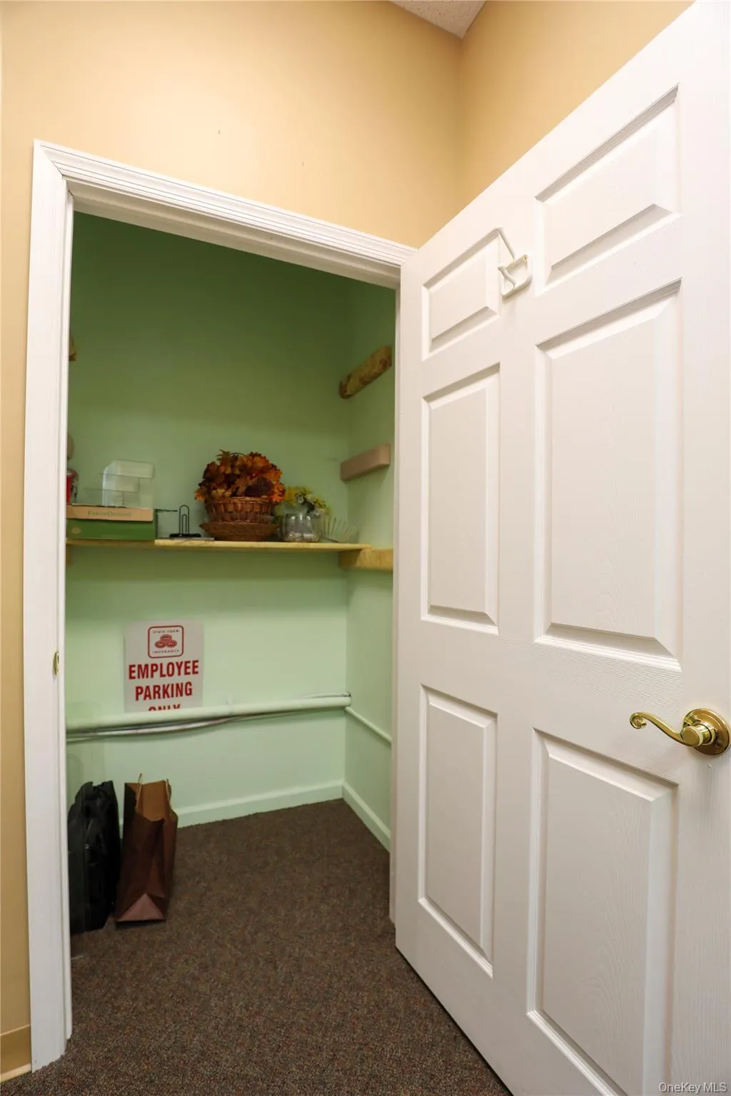 790 Ulster Avenue, Kingston, NY, ,Commercial Lease,For Rent,Ulster,0,962883 790 Ulster Avenue, Kingston, NY, ,Commercial Lease,For Rent,Ulster,0,962883