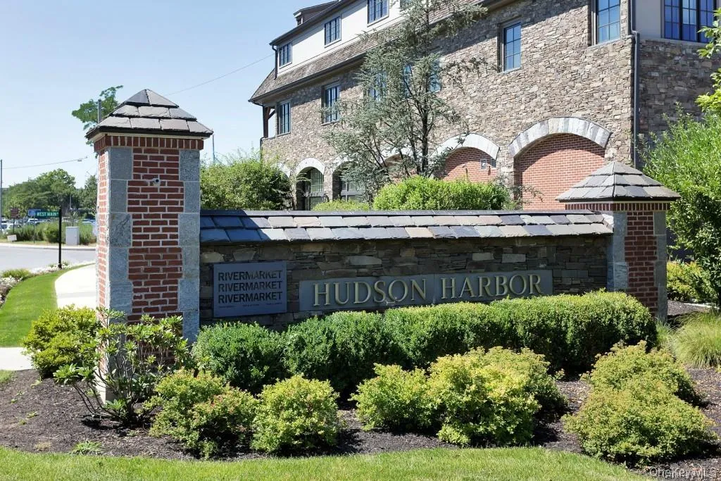 12 Rivers Edge Drive, Greenburgh, NY, 3 Bedrooms Bedrooms, 8 Rooms Rooms,4 BathroomsBathrooms,Residential,For Rent,Rivers Edge,0,962884 12 Rivers Edge Drive, Greenburgh, NY, 3 Bedrooms Bedrooms, 8 Rooms Rooms,4 BathroomsBathrooms,Residential,For Rent,Rivers Edge,0,962884