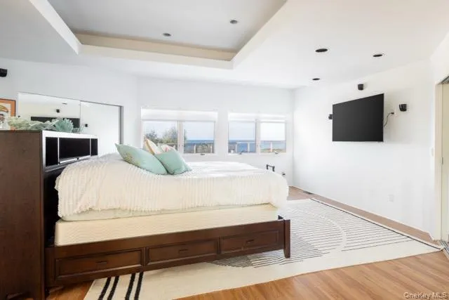 First master bedroom with ensuite Jacuzzi and steam room. First master bedroom with ensuite Jacuzzi and steam room.