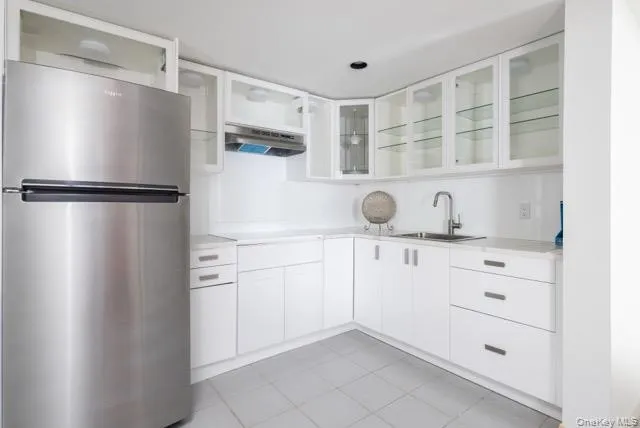 Kitchen area. Kitchen area.