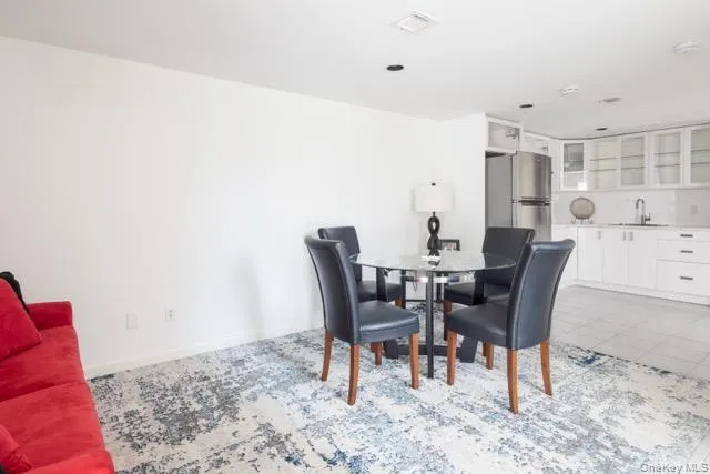 Dining area. Dining area.