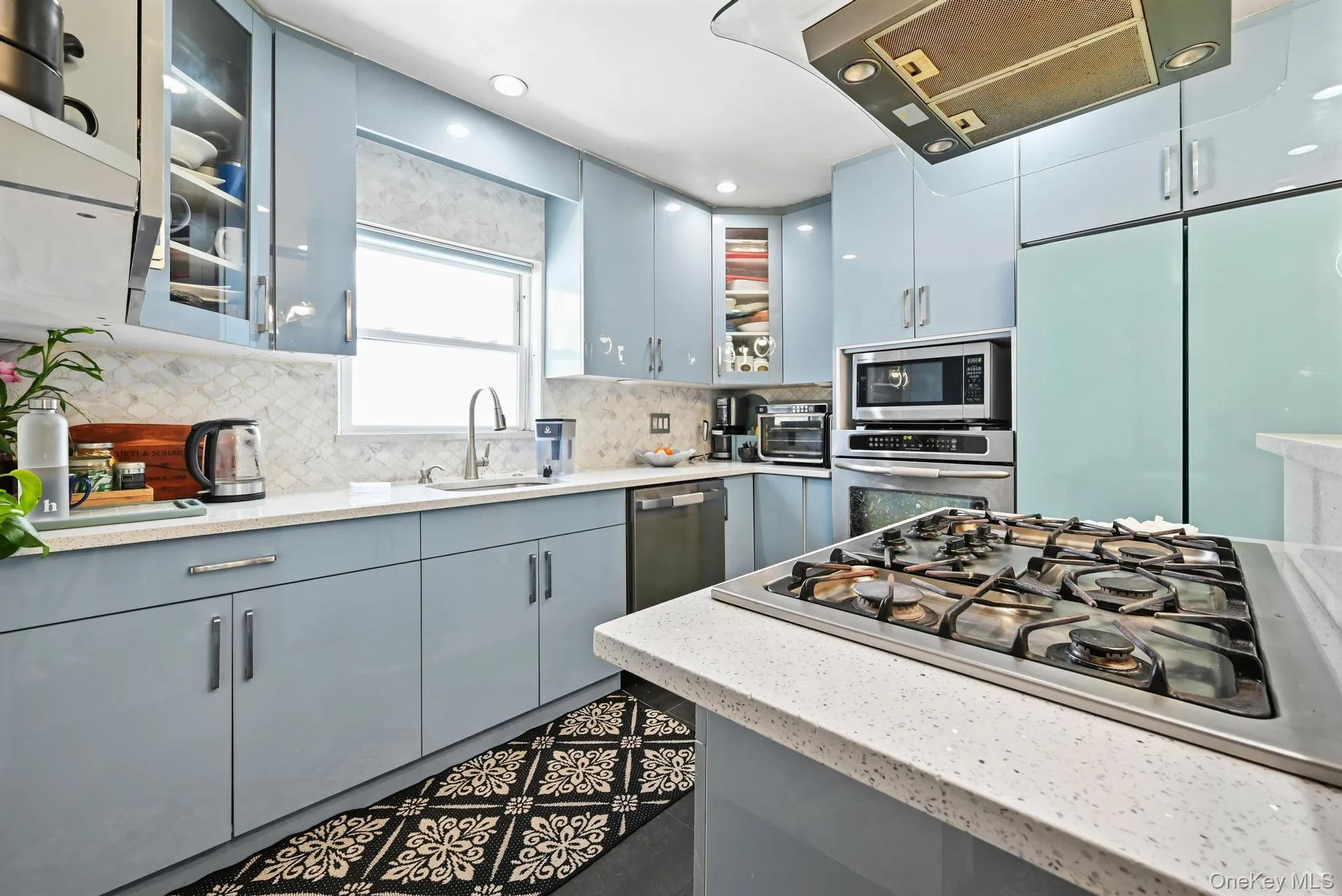 93-19 201st Street, New York, NY, 3 Bedrooms Bedrooms, 8 Rooms Rooms,2 BathroomsBathrooms,Residential,For Rent,201st,0,962930 93-19 201st Street, New York, NY, 3 Bedrooms Bedrooms, 8 Rooms Rooms,2 BathroomsBathrooms,Residential,For Rent,201st,0,962930