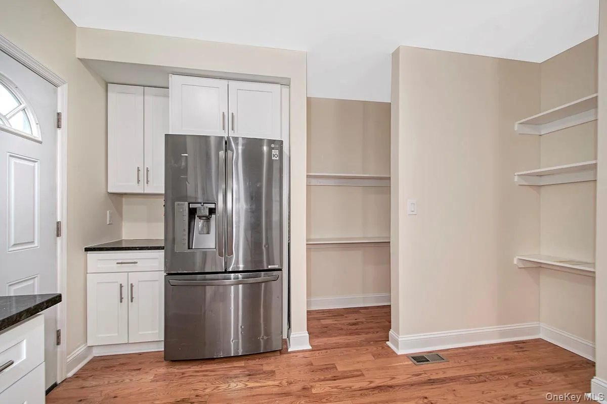 16 Park Avenue, White Plains, NY, 3 Bedrooms Bedrooms, 7 Rooms Rooms,2 BathroomsBathrooms,Residential,For Rent,Park,0,962949 16 Park Avenue, White Plains, NY, 3 Bedrooms Bedrooms, 7 Rooms Rooms,2 BathroomsBathrooms,Residential,For Rent,Park,0,962949