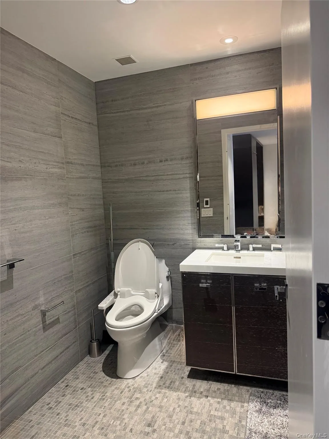252 South Street, New York, NY, 1 Bedroom Bedrooms, 3 Rooms Rooms,1 BathroomBathrooms,Residential Lease,For Rent,South Street,0,962956 252 South Street, New York, NY, 1 Bedroom Bedrooms, 3 Rooms Rooms,1 BathroomBathrooms,Residential Lease,For Rent,South Street,0,962956