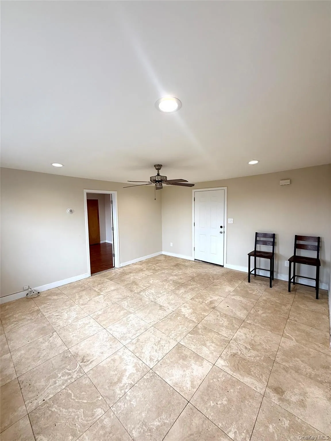 202 Wellwood Avenue, Babylon, NY, 1 Bedroom Bedrooms, 3 Rooms Rooms,1 BathroomBathrooms,Residential Lease,For Rent,Wellwood,0,962964 202 Wellwood Avenue, Babylon, NY, 1 Bedroom Bedrooms, 3 Rooms Rooms,1 BathroomBathrooms,Residential Lease,For Rent,Wellwood,0,962964
