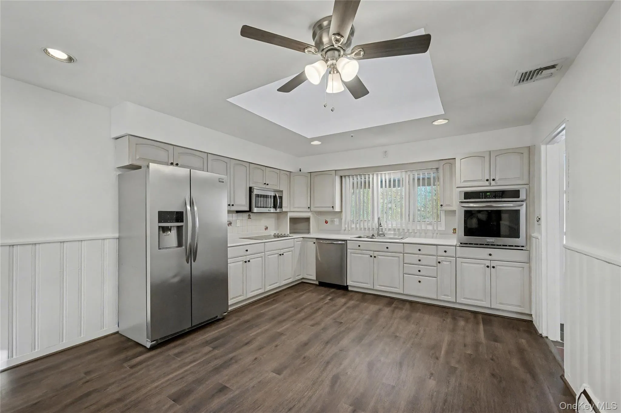 38 Park Drive, Oyster Bay, NY, 4 Bedrooms Bedrooms, 7 Rooms Rooms,3 BathroomsBathrooms,Residential Lease,For Rent,Park,0,962985 38 Park Drive, Oyster Bay, NY, 4 Bedrooms Bedrooms, 7 Rooms Rooms,3 BathroomsBathrooms,Residential Lease,For Rent,Park,0,962985