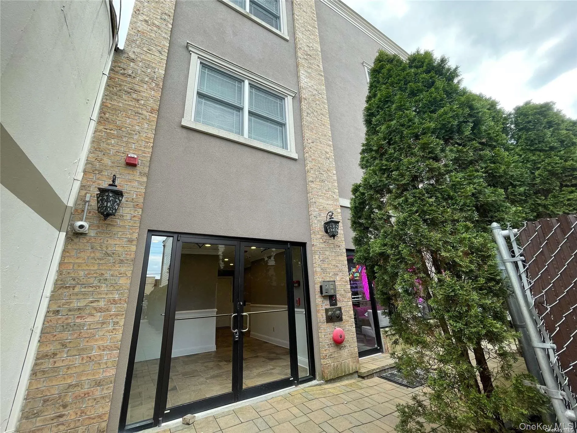 Lobby Entrance Lobby Entrance