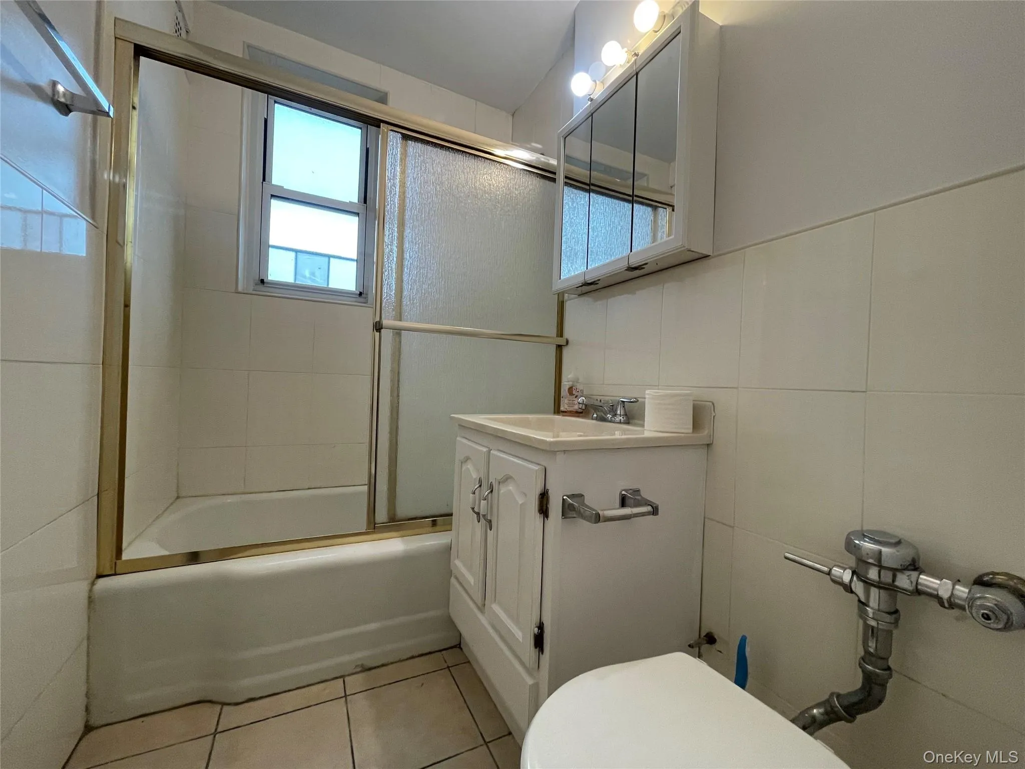 66-01 Burns Street, New York, NY, 1 Bedroom Bedrooms, 4 Rooms Rooms,1 BathroomBathrooms,Residential Lease,For Rent,Burns,0,963023 66-01 Burns Street, New York, NY, 1 Bedroom Bedrooms, 4 Rooms Rooms,1 BathroomBathrooms,Residential Lease,For Rent,Burns,0,963023