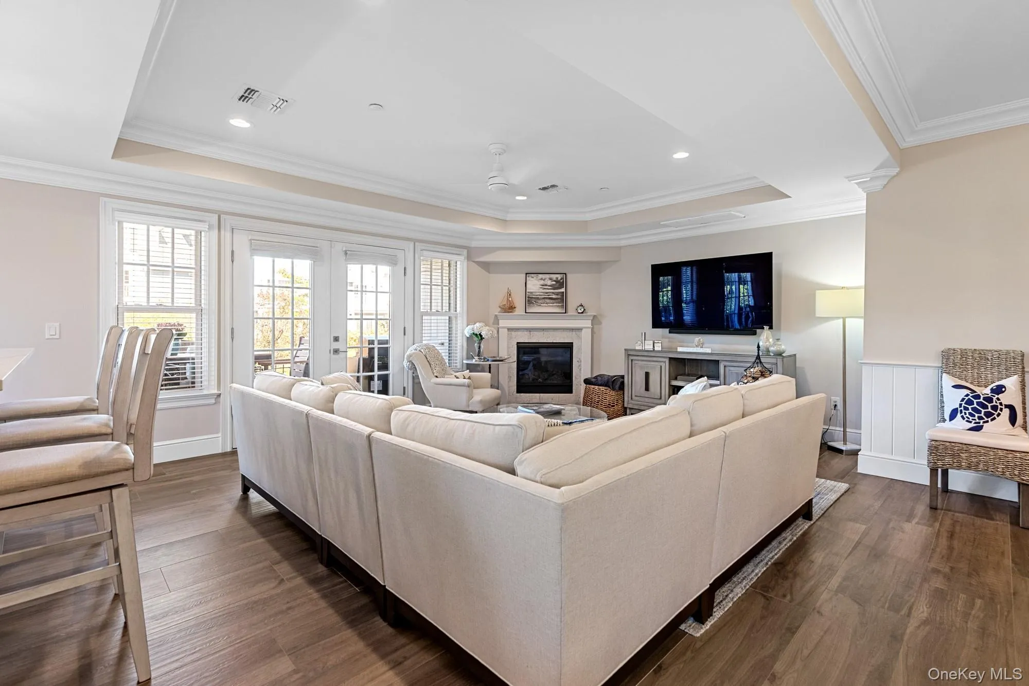 1 Village Green Drive, Southampton, NY, 3 Bedrooms Bedrooms, 6 Rooms Rooms,2 BathroomsBathrooms,Residential Lease,For Rent,Village Green,0,963024 1 Village Green Drive, Southampton, NY, 3 Bedrooms Bedrooms, 6 Rooms Rooms,2 BathroomsBathrooms,Residential Lease,For Rent,Village Green,0,963024